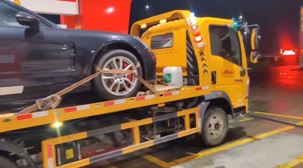 阿克苏行车途中遇到突发状况该如何呼叫道路救援？